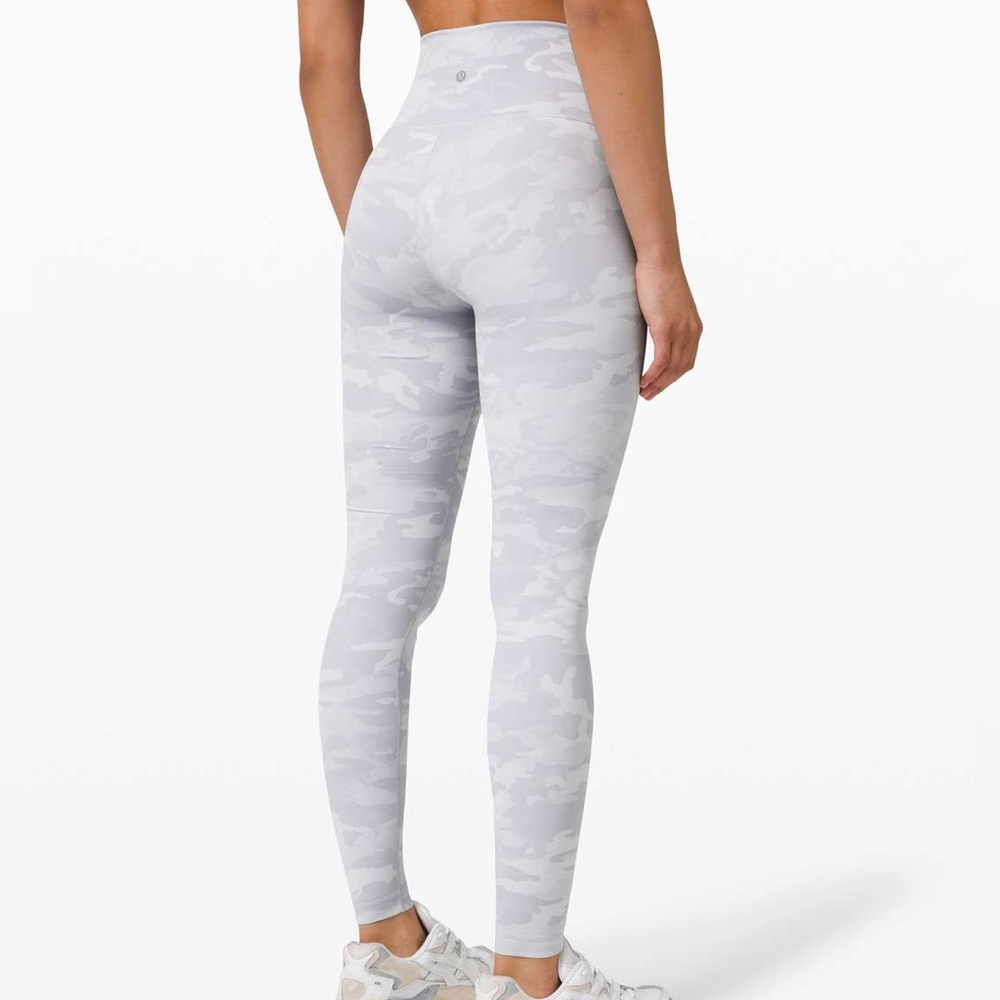 Lululemon Wonder Under high rise legging 28”. Grey/white ribbed camo.